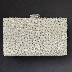 NWT bridal bachelorette white clutch removable chain lace rhinestone Pia Rossini